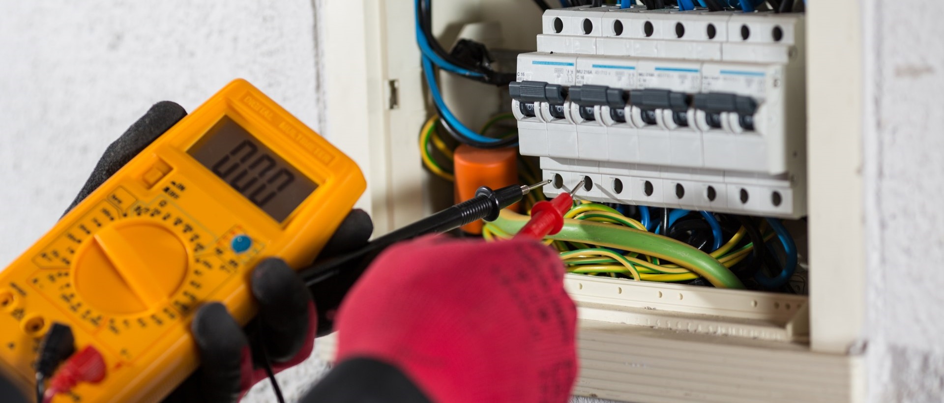 Electricians KT15